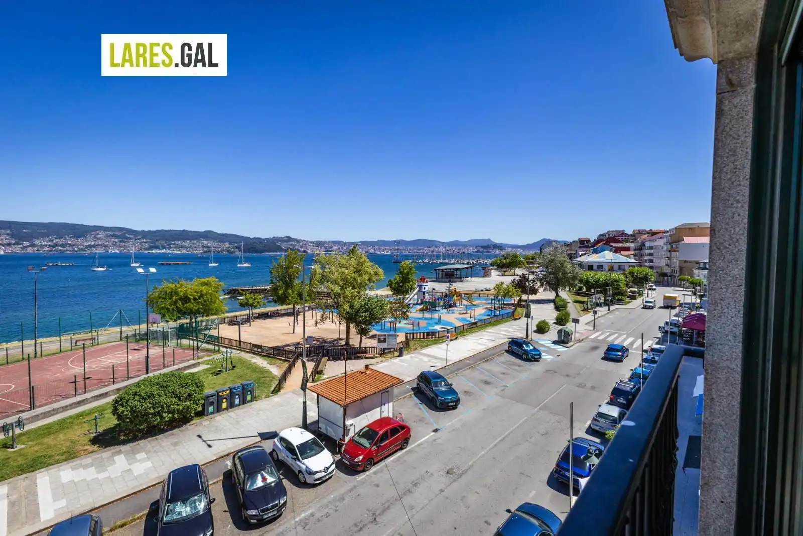 Vista exterior de Apartamento en venta en Moaña con Calefacción, Trastero y Amueblado
