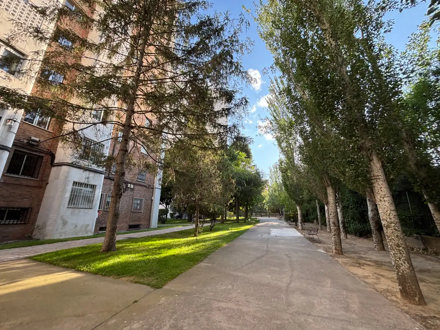 Außenansicht von Wohnung zum Verkauf in Madrid mit Heizung, Privatgarten und Terrasse