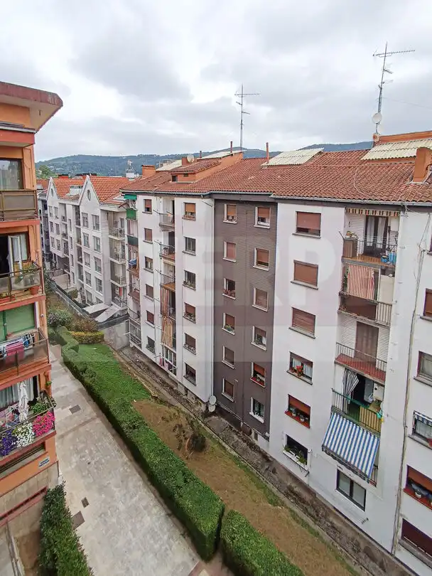 Vista exterior de Piso en venta en Errenteria con Calefacción y Balcón