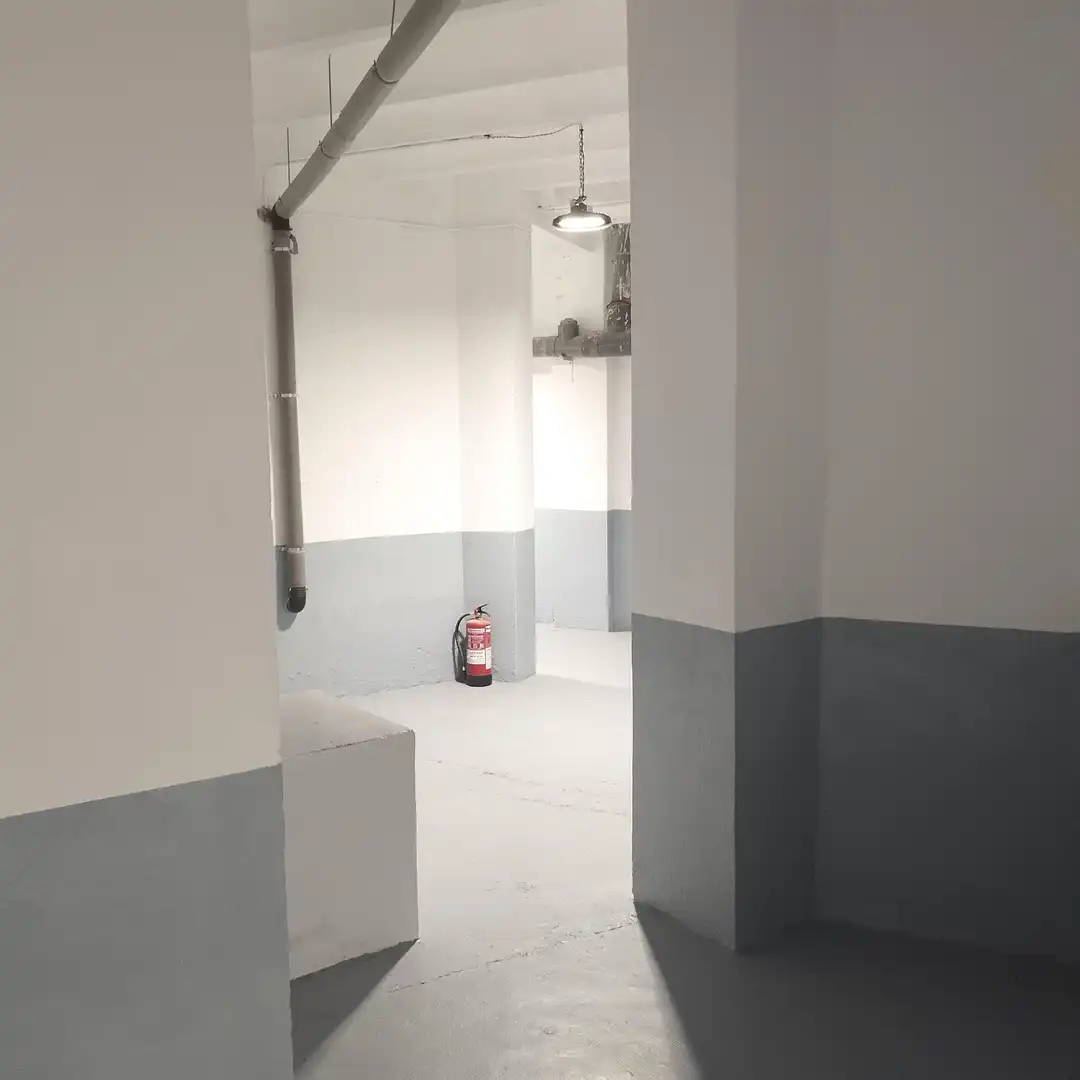 Commercial properties for sale in Barcelona  with Parquet flooring