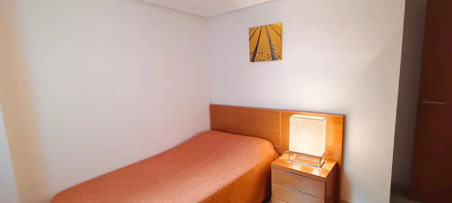 Schlafzimmer von Wohnungen zur Miete in Vera mit Klimaanlage, Terrasse und Möbliert