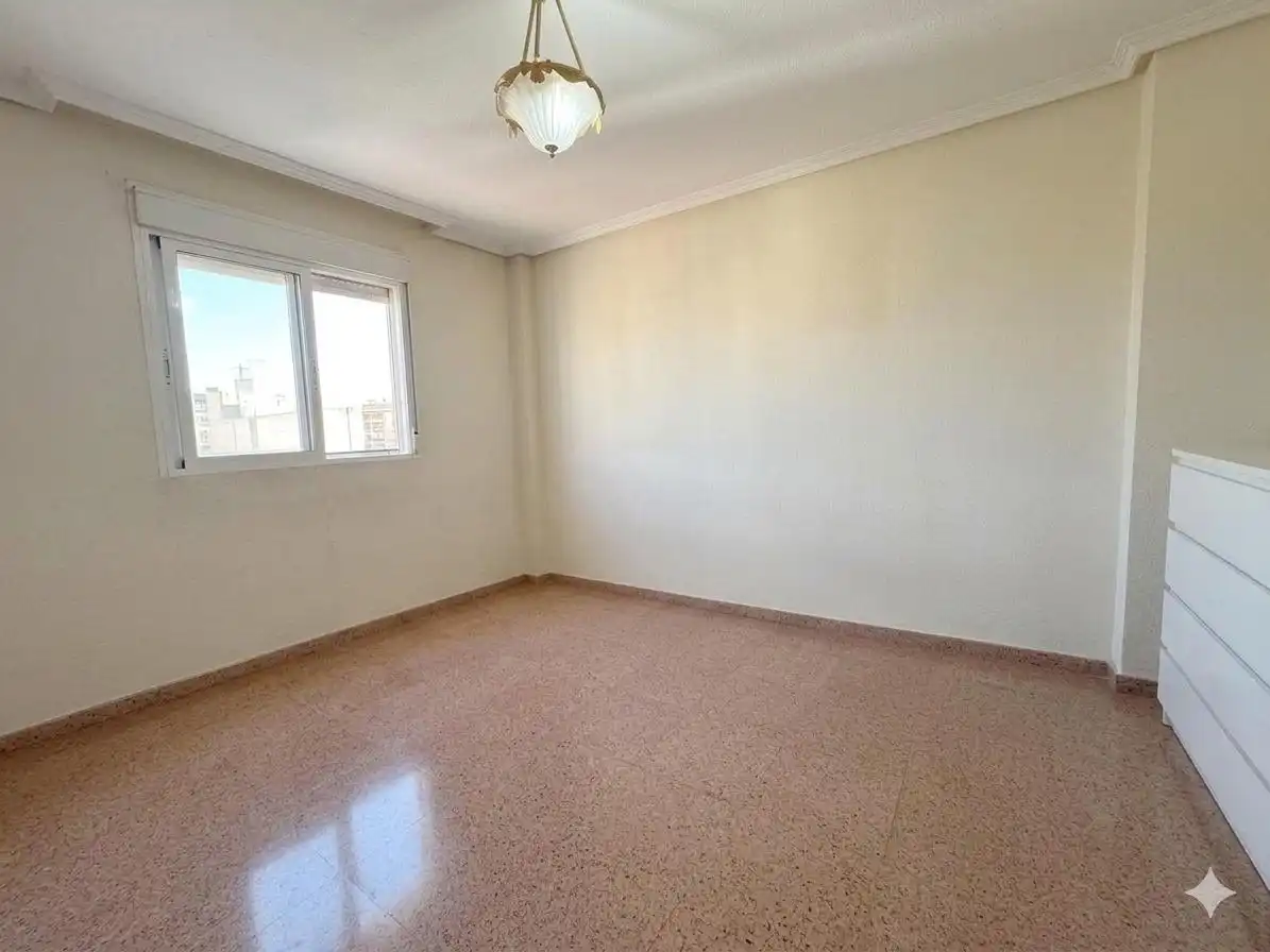 Habitación de Ático en venta en Alicante / Alacant con Aire acondicionado