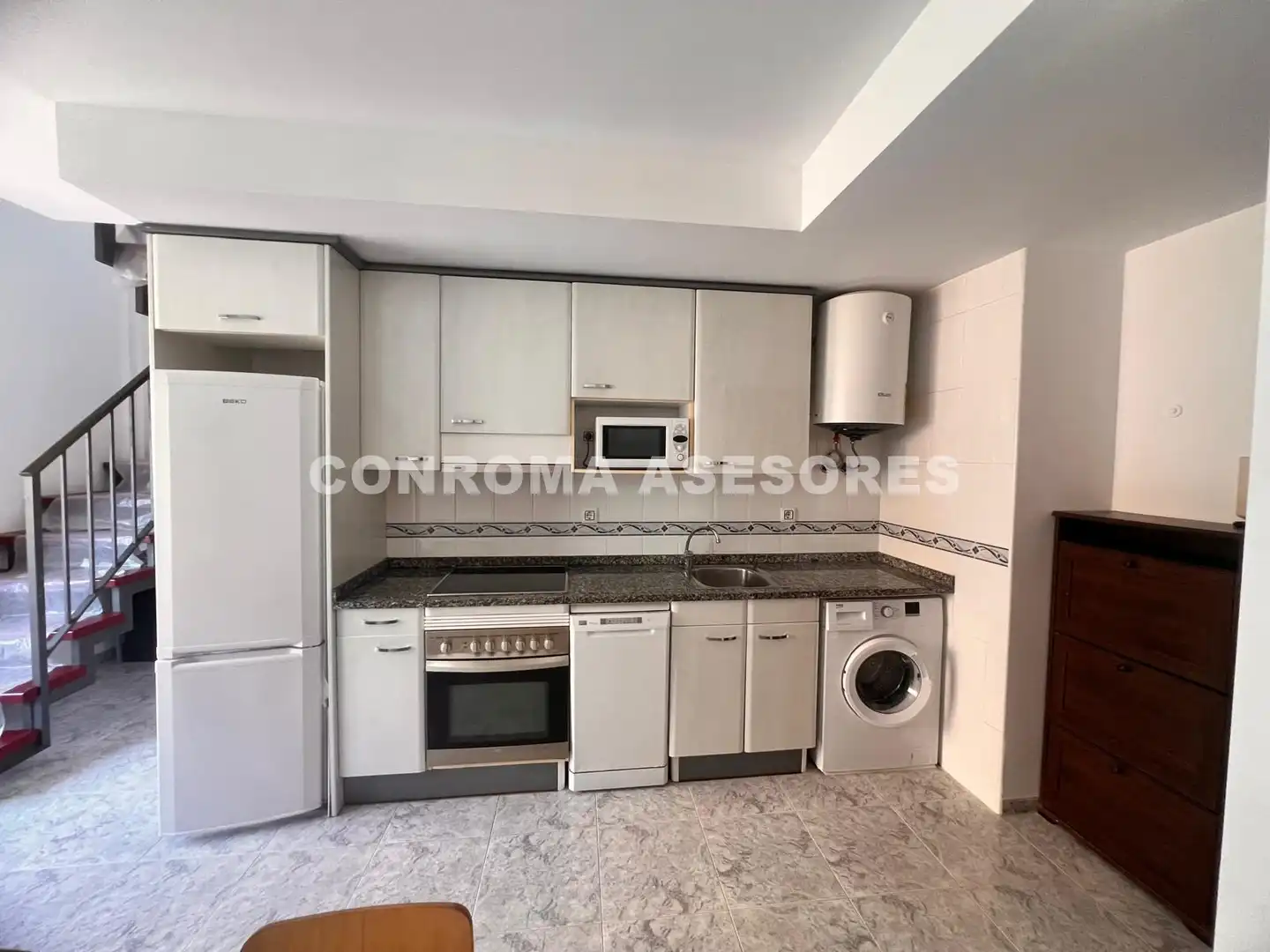 Küche von Maisonette zum Verkauf in Lloret de Mar mit Klimaanlage, Heizung und Balkon