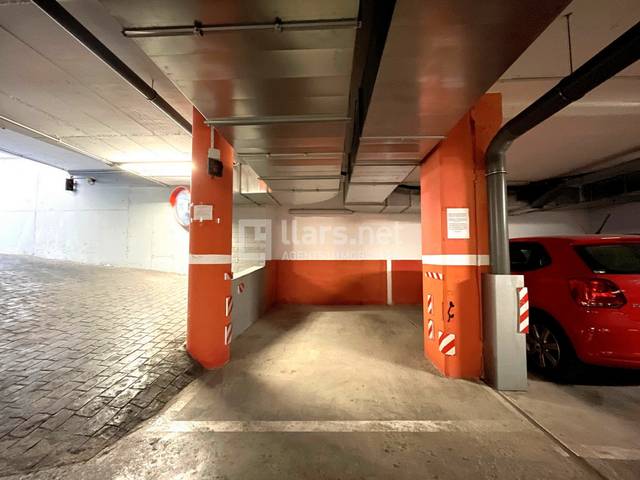 Garaje en Alquiler en Carrer de Pere Jacas en Barri del Mar