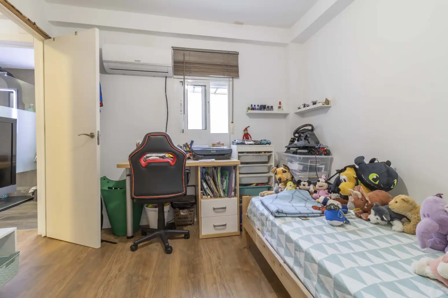Detached homes for sale in Sevilla  with Air Conditioner