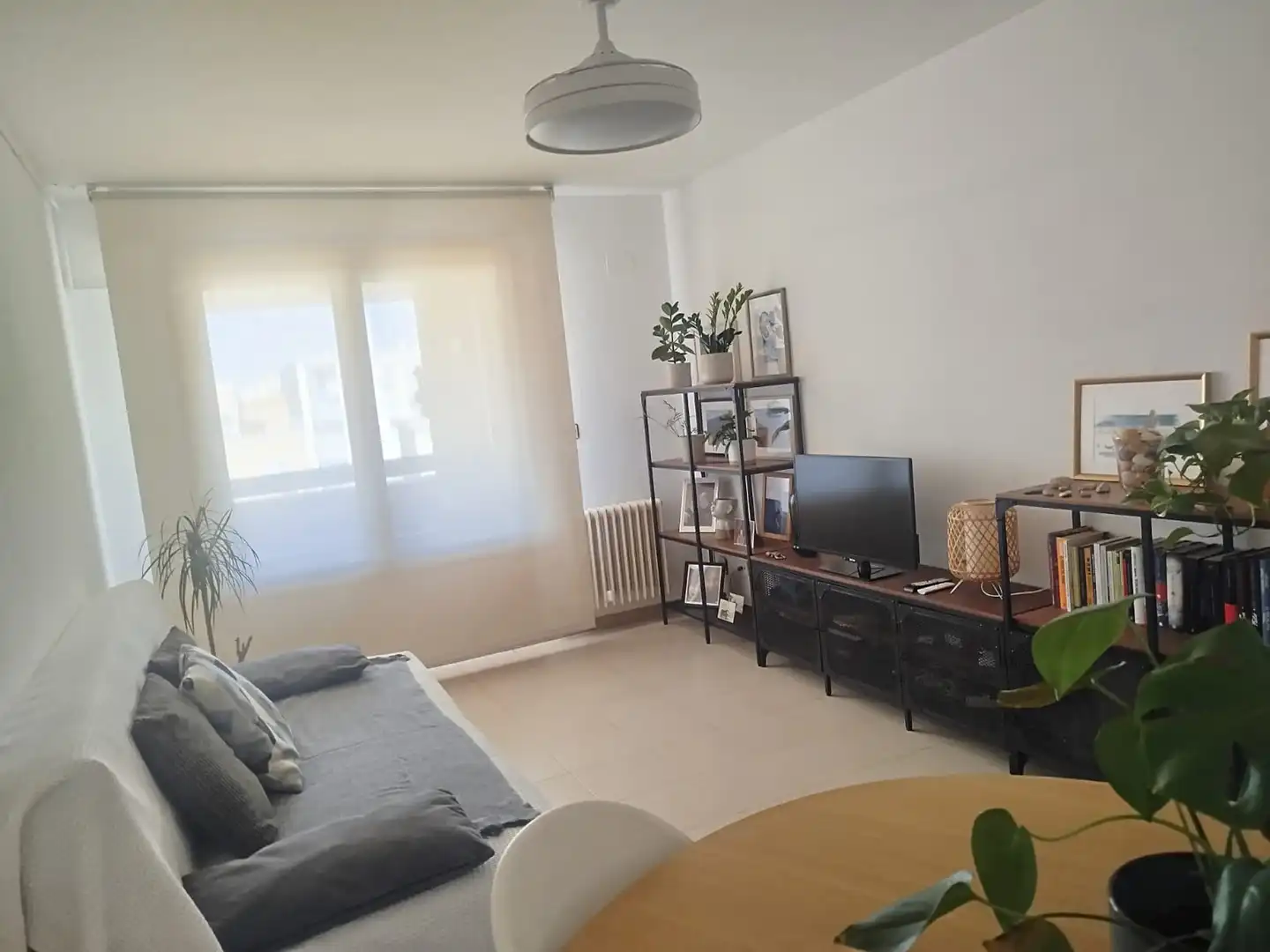 Wohnzimmer von Wohnungen zur Miete in Zaragoza mit Heizung, Möbliert und Ofen