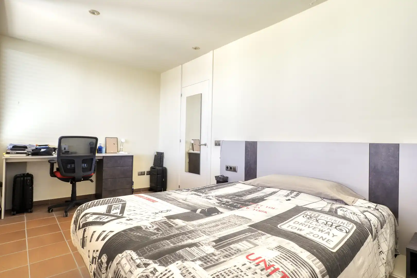Habitación de Casa o chalet en venta en Borrassà con Aire acondicionado, Calefacción y Jardín privado