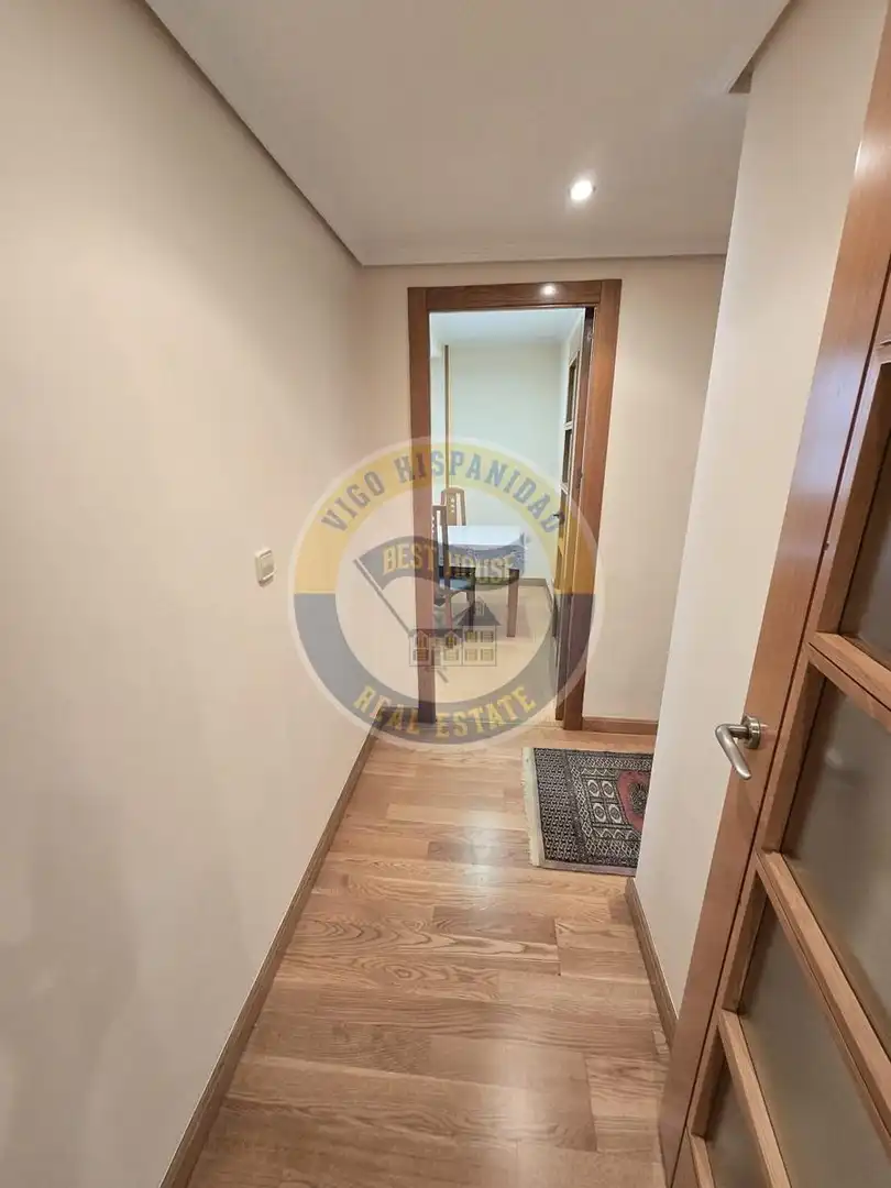 Wohnung zur Miete in Vigo  mit Heizung, Parkett und Möbliert