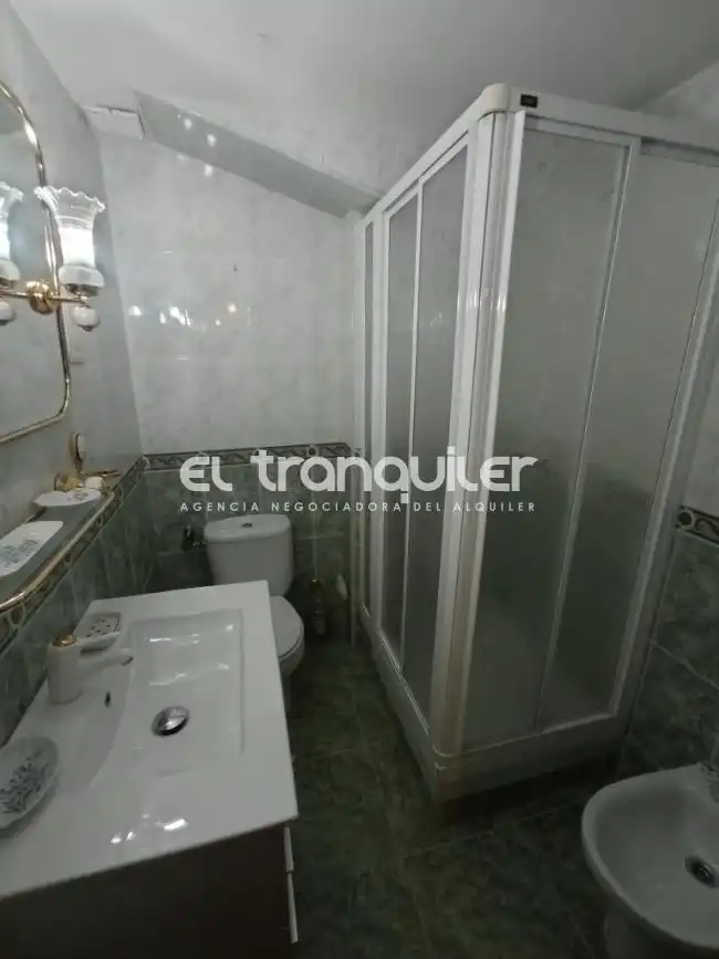 Bathroom of Flat for rent in Villaverde