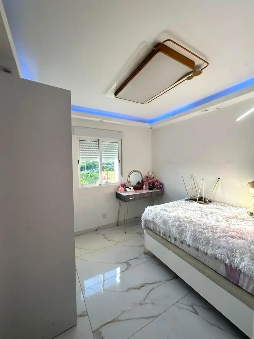 Bedroom of Flat for sale in Sevilla  with Air Conditioner and Terrace