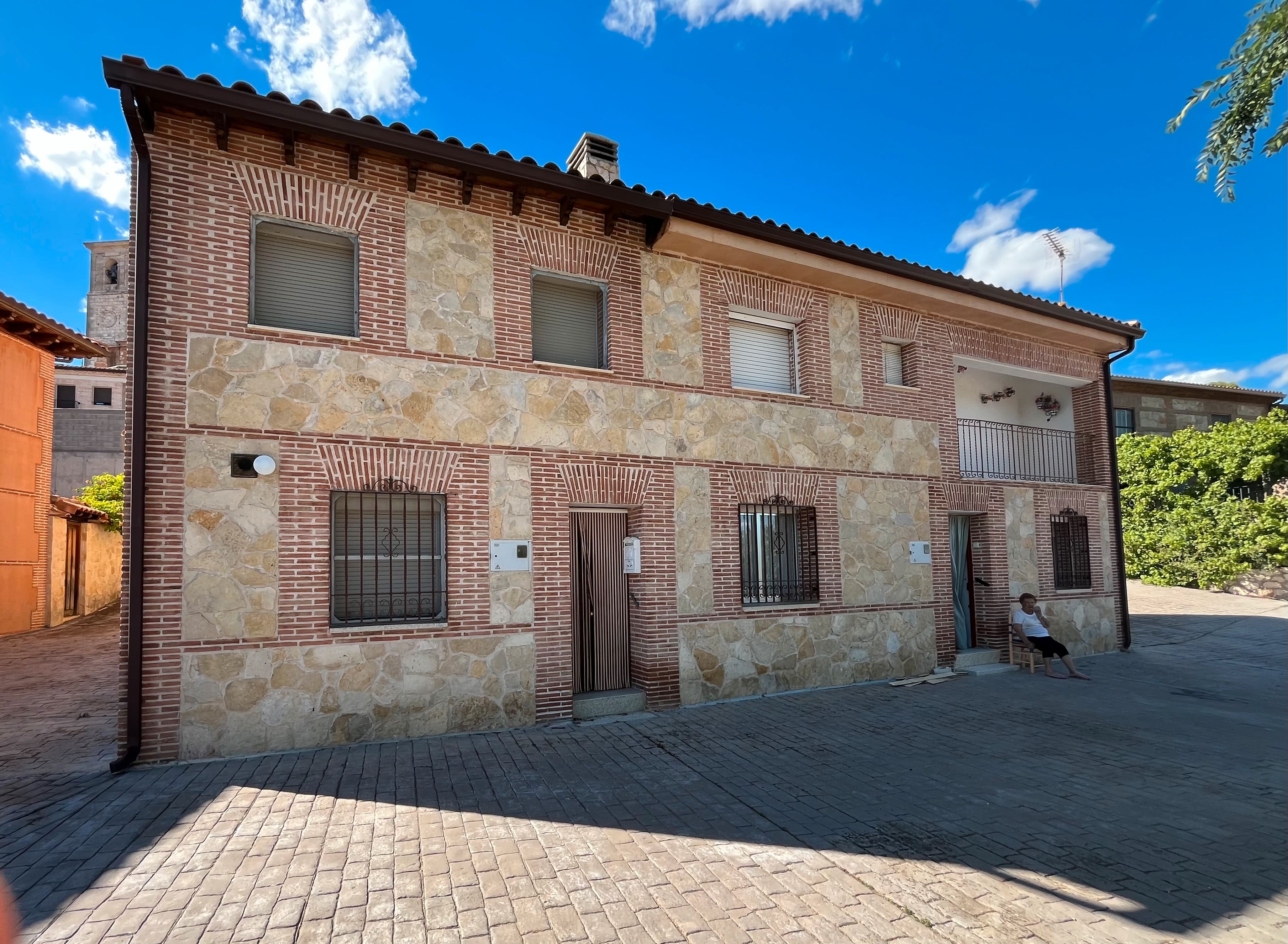 Casa adosada en venda a Hita