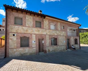 Vista exterior de Casa adosada en venda en Hita amb Forn i Rentadora