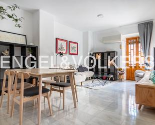 Exterior view of Apartment to rent in  Sevilla Capital  with Air Conditioner, Heating and Furnished