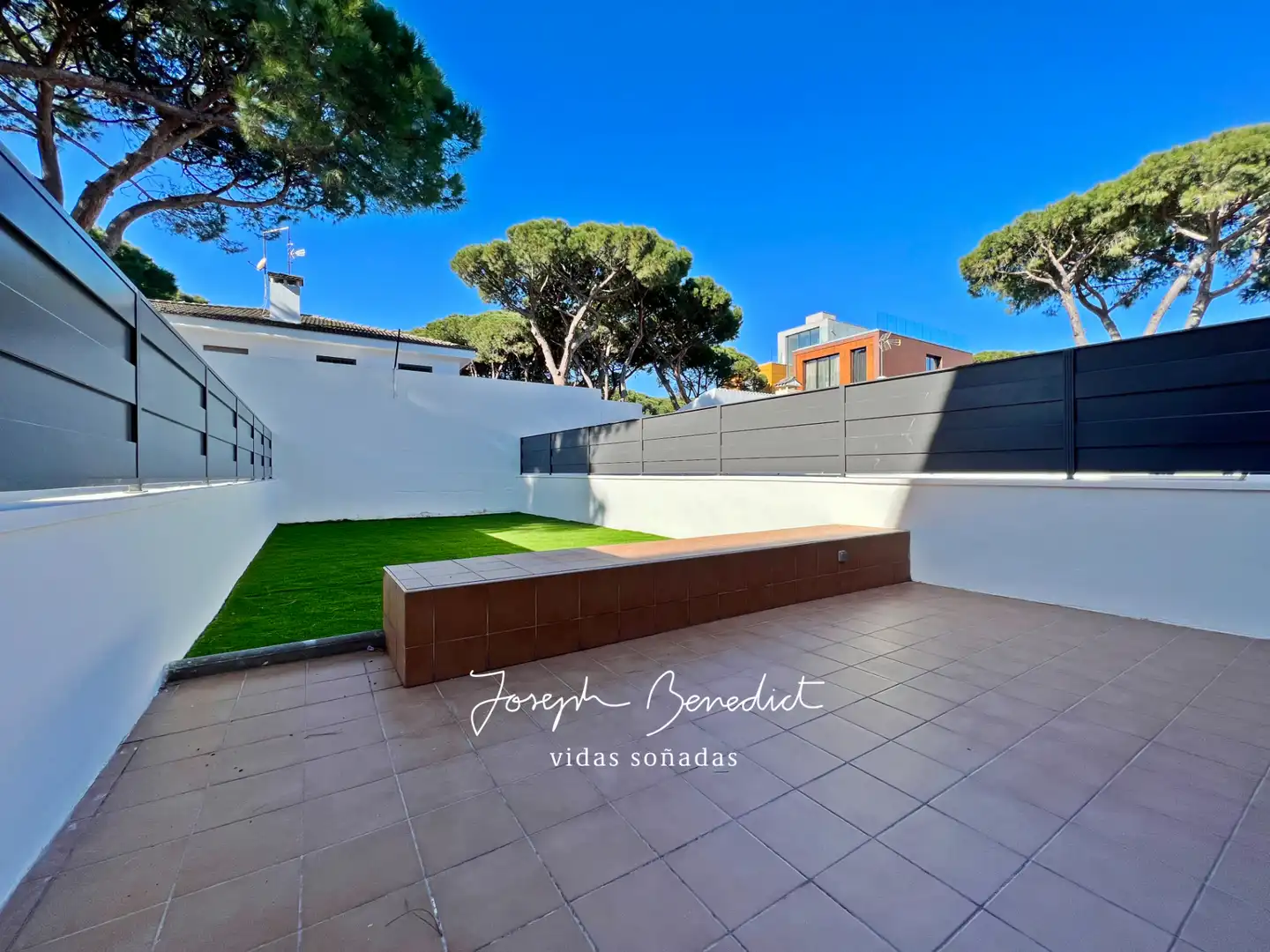 Jardí de Casa o xalet en venda en Castelldefels amb Aire condicionat, Calefacció i Jardí privat