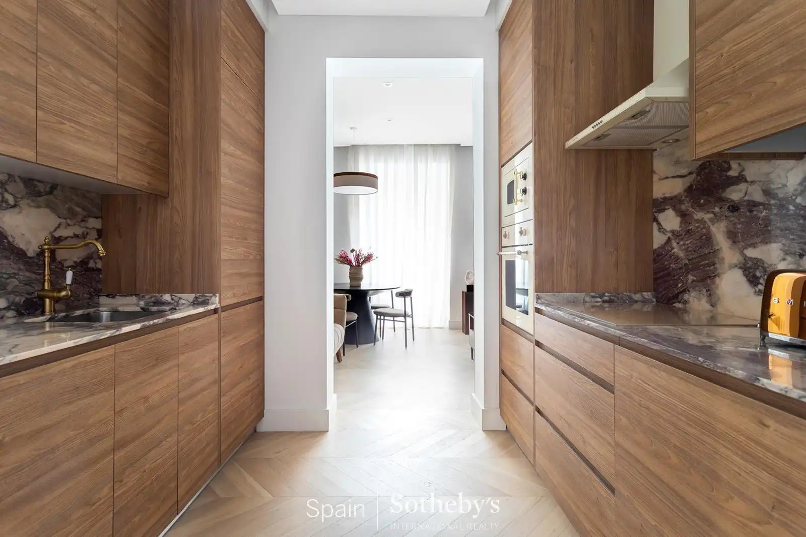 Cuina de Apartament en venda en Madrid amb Aire condicionat i Calefacció