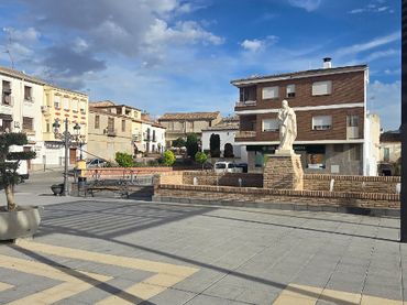 Casa con jardín en venta en Calle Larga 13