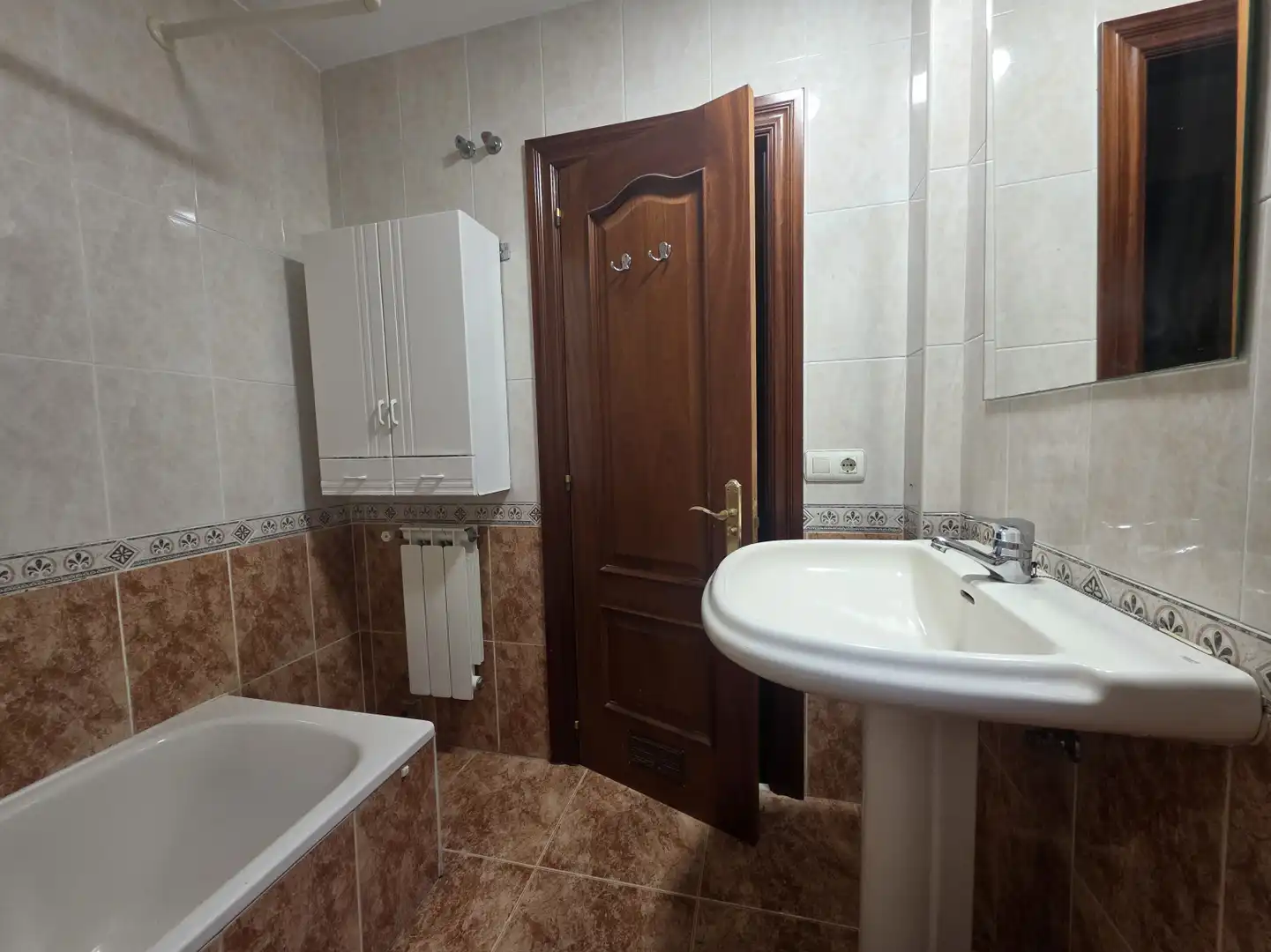Baño de Ático de alquiler en La Pola Siero