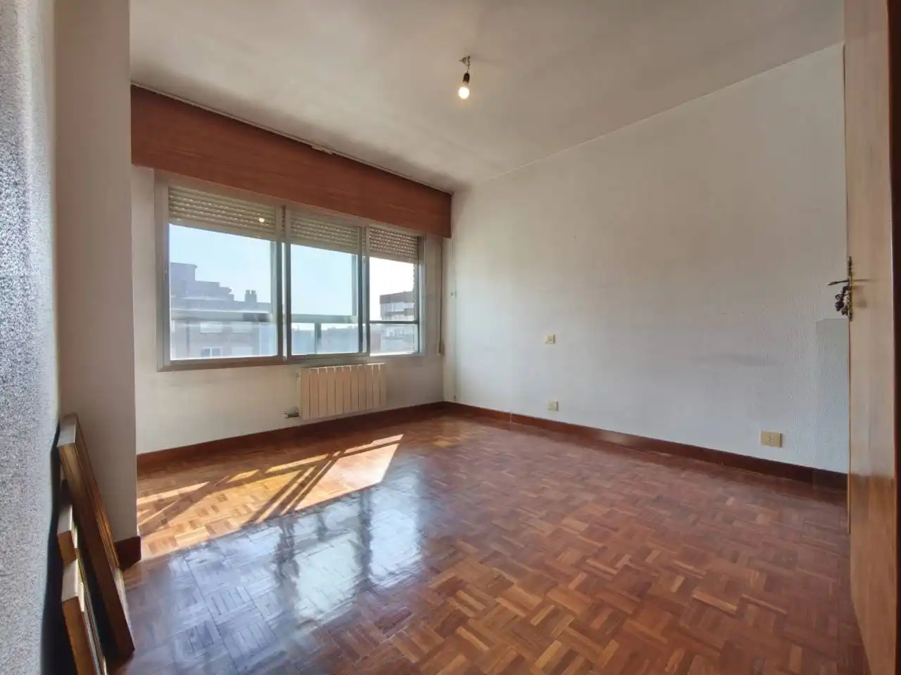 Sala d'estar de Pis en venda en Burgos amb Calefacció, Parquet i Terrassa
