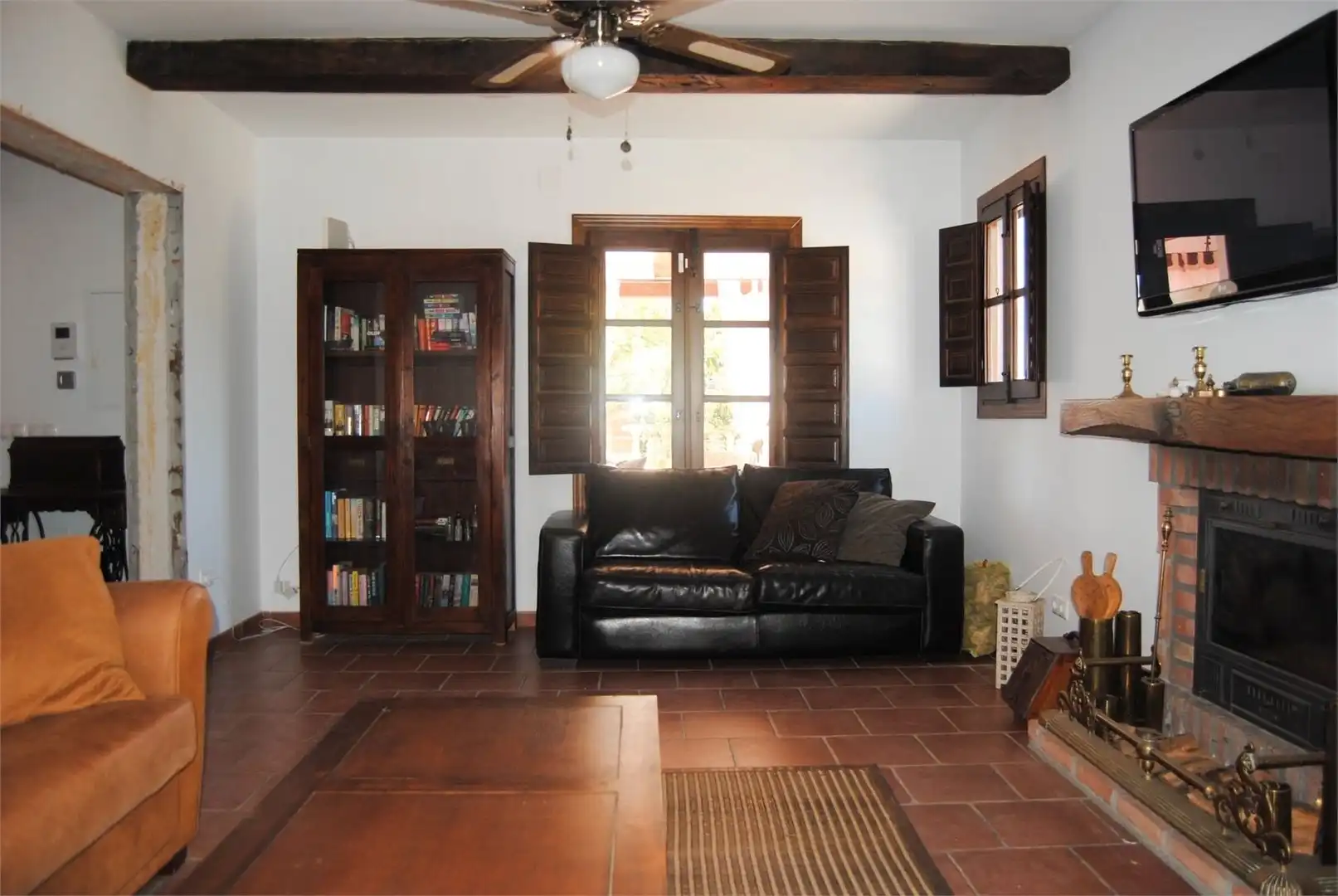 Sala de estar de Casa o chalet en venta en Vélez-Málaga con Aire acondicionado, Jardín privado y Terraza