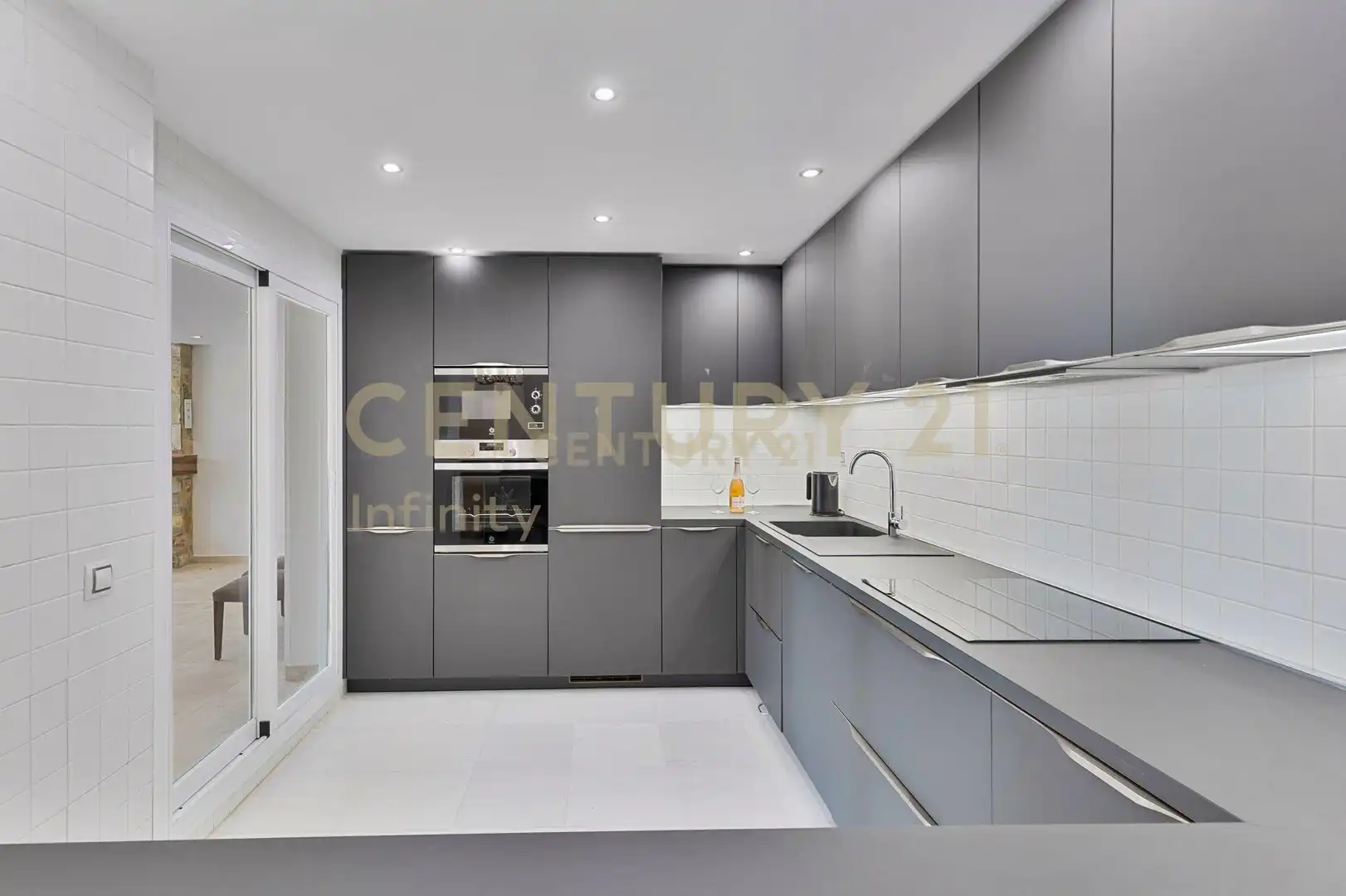 Cocina de Apartamento en venta en Mijas con Aire acondicionado, Jardín privado y Piscina