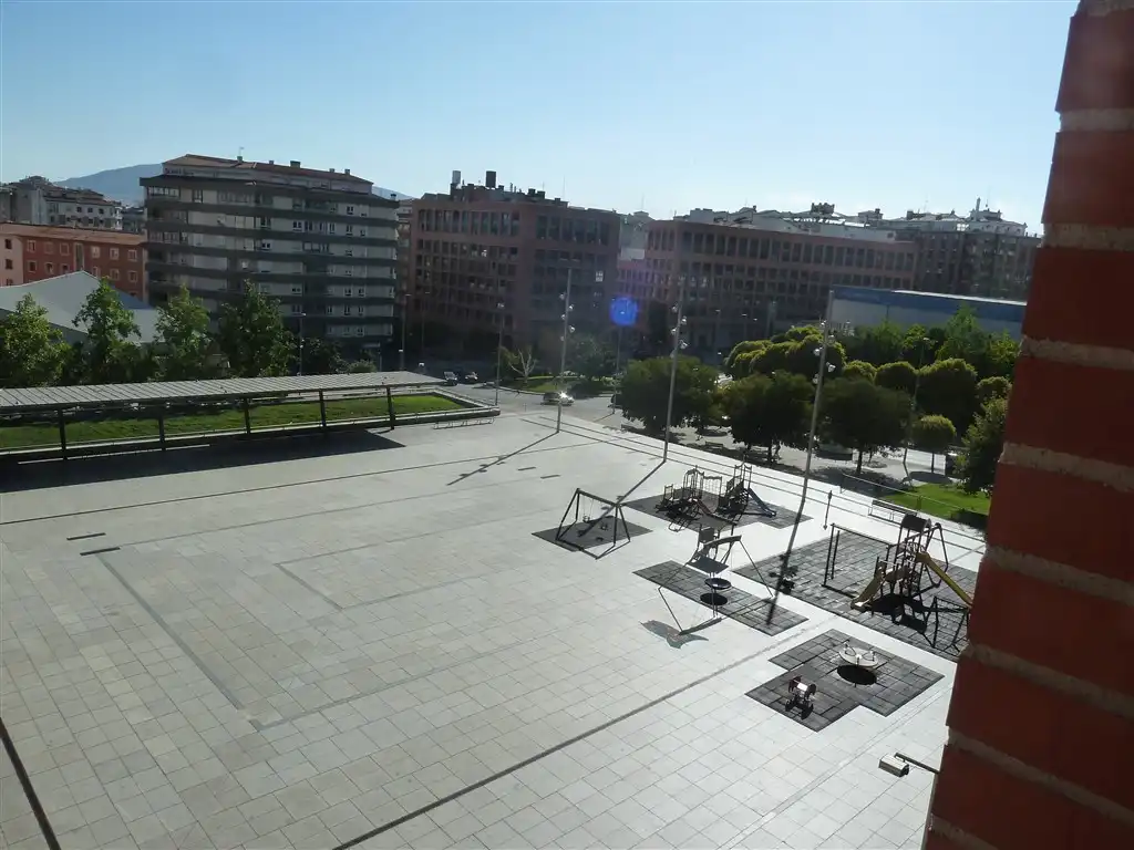 Piso de alquiler en Plaza Felisa Munárriz, Milagrosa