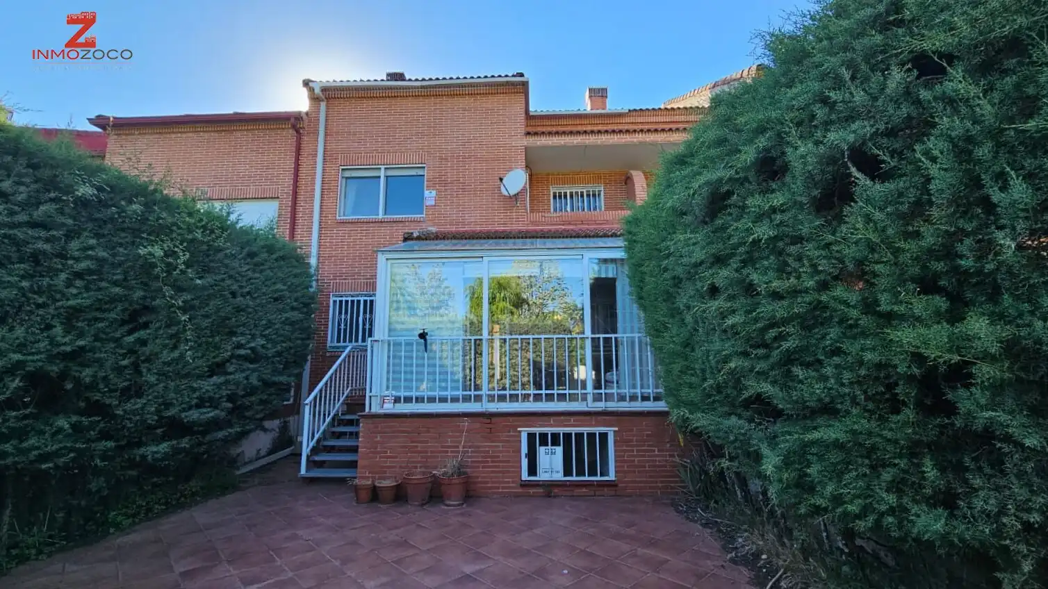 Vista exterior de Casa adosada en venda en Las Rozas de Madrid amb Aire condicionat, Calefacció i Jardí privat