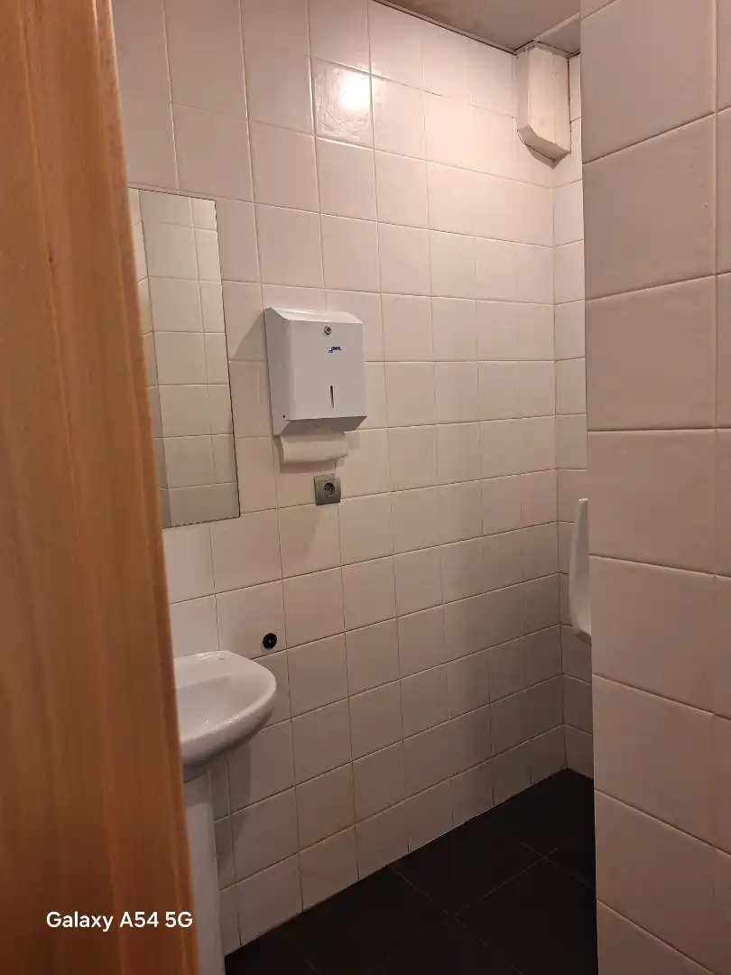 Bany de Oficina de lloguer en Barcelona amb Aire condicionat i Calefacció