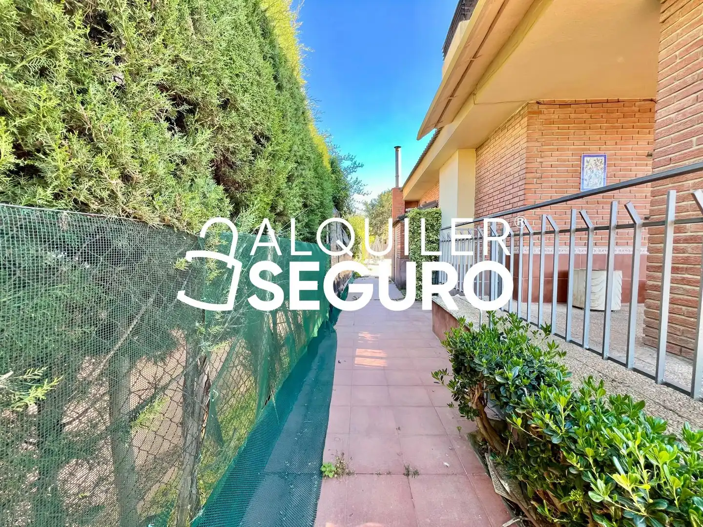 Vista exterior de Casa o chalet de alquiler en Valdetorres de Jarama con Calefacción, Terraza y Trastero