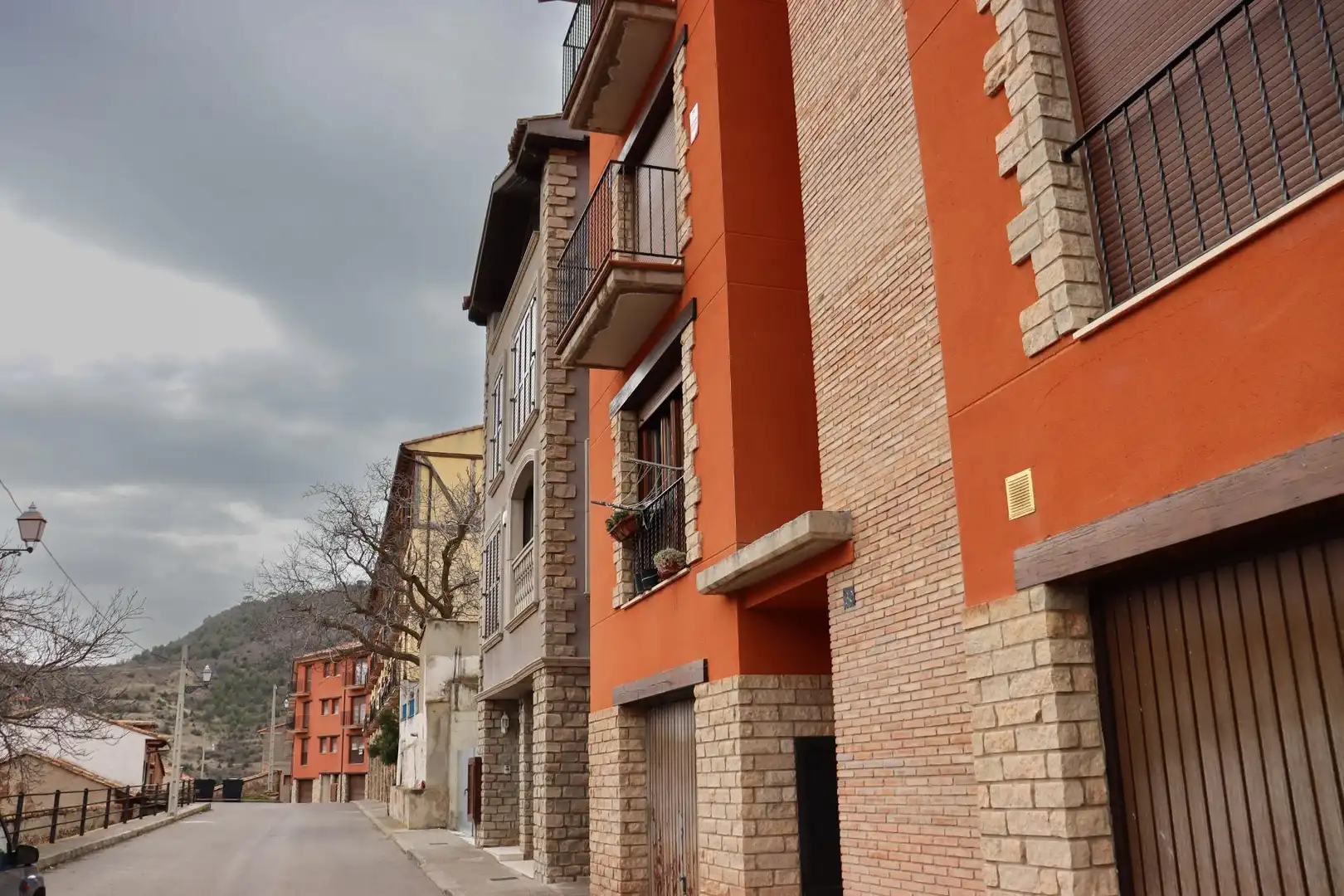 Vista exterior de Piso en venta en Camarena de la Sierra con Calefacción, Trastero y Amueblado