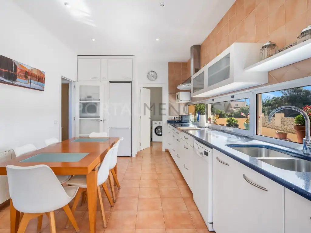 Cuina de Casa o xalet en venda en Ciutadella de Menorca amb Piscina