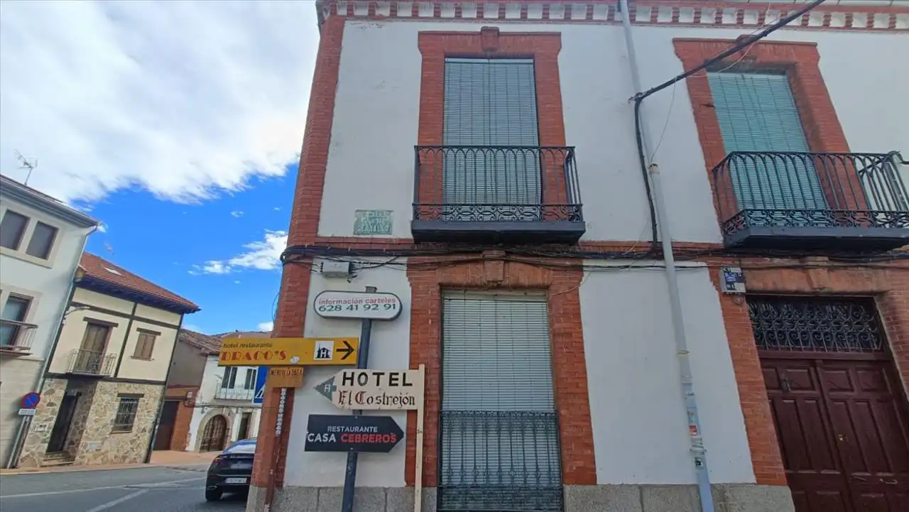 Exterior view of Detached homes for sale in Cebreros