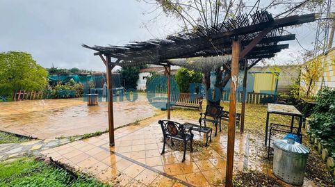 Chalet con parcela de 5.000 m y nave independiente