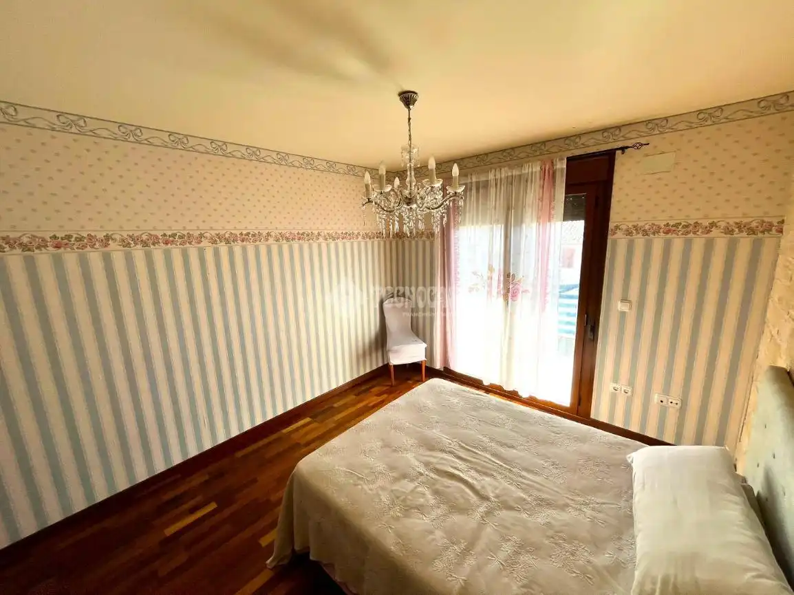 Habitación de Casa adosada en venta en Villamayor de Gállego con Aire acondicionado y Terraza