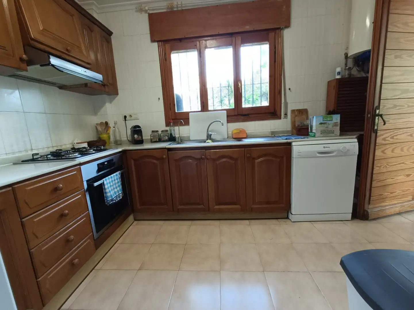 Cuina de Casa o xalet en venda en Dénia amb Calefacció, Jardí privat i Terrassa