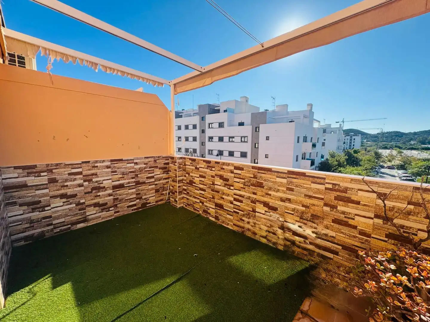 Appartement compact avec jardin à vendre à Las Lagunas