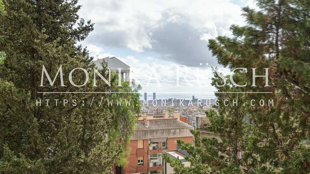 Exterior view of House or chalet for sale in  Barcelona Capital  with Air Conditioner, Heating and Swimming Pool