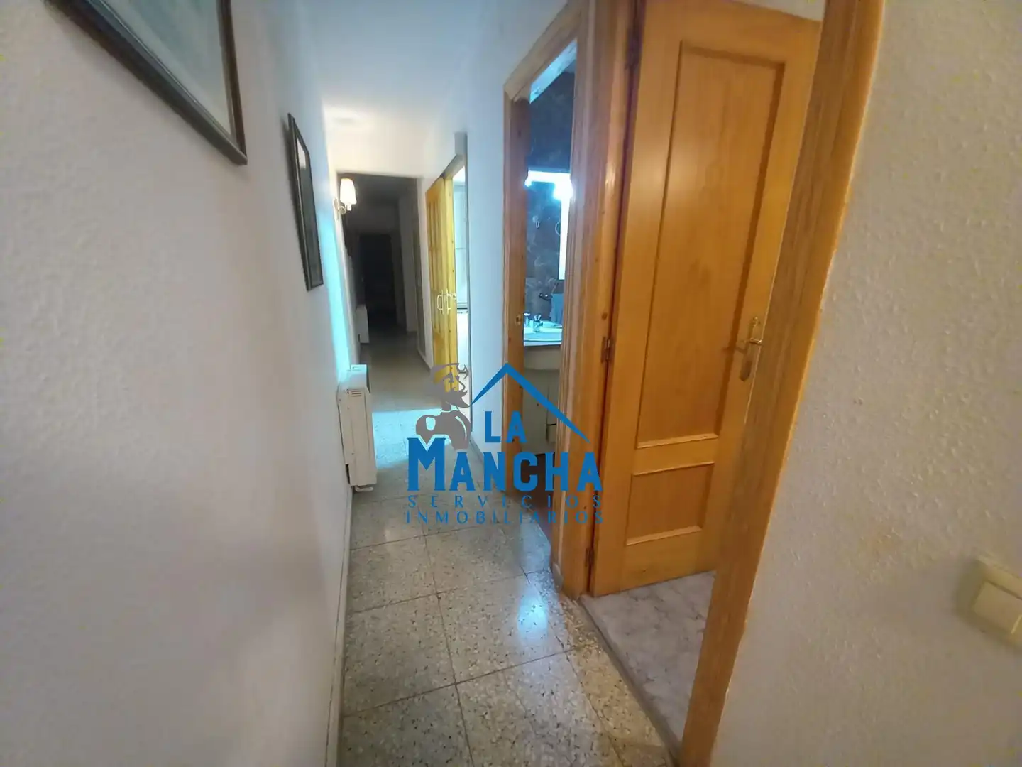 Piso en venta en Albacete con Balcón