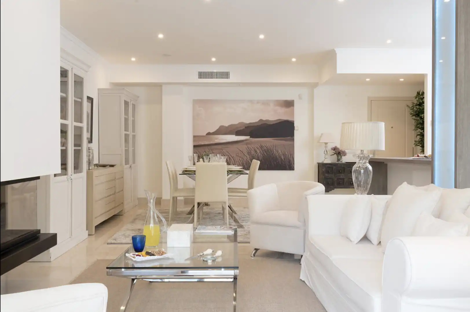 Sala d'estar de Apartament de lloguer en Marbella amb Aire condicionat, Terrassa i Moblat