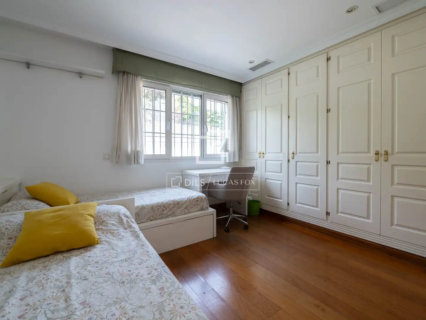 Habitación de Casa o chalet en venta en Madrid con Aire acondicionado, Calefacción y Jardín privado