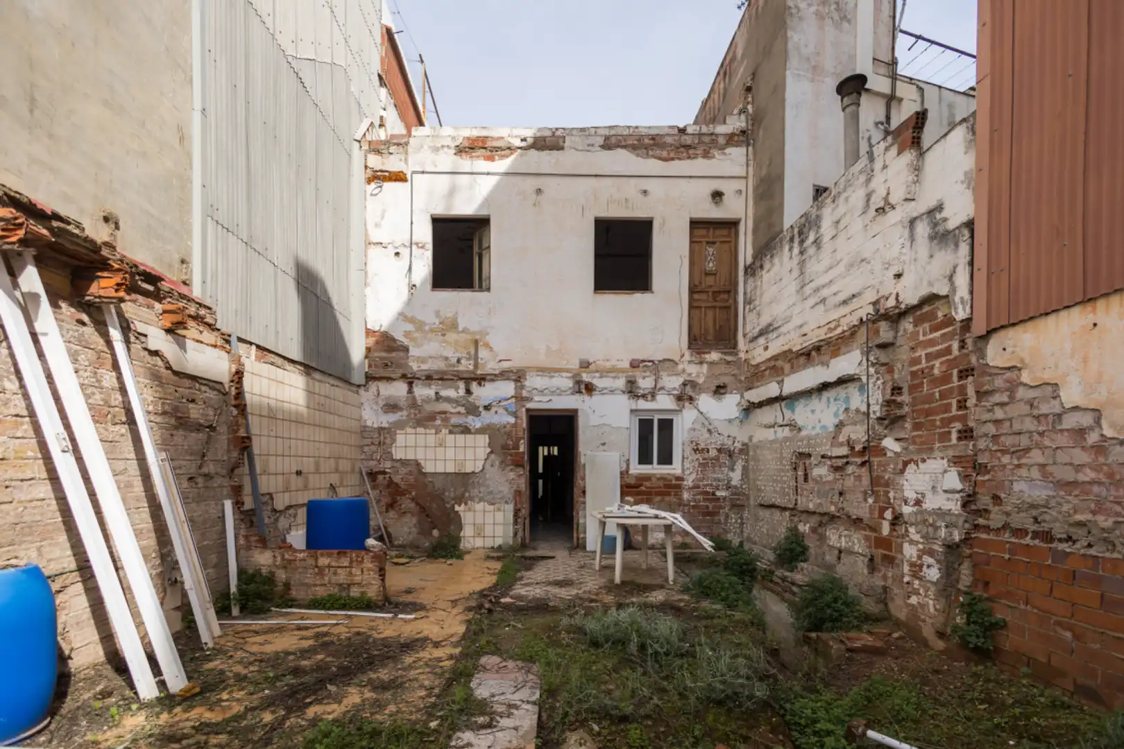 Vista exterior de Casa adosada en venta en Gavà con Jardín privado y Piscina