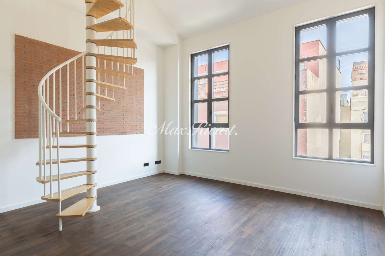 Flat to rent in  Barcelona Capital  with Air Conditioner, Heating and Pets allowed