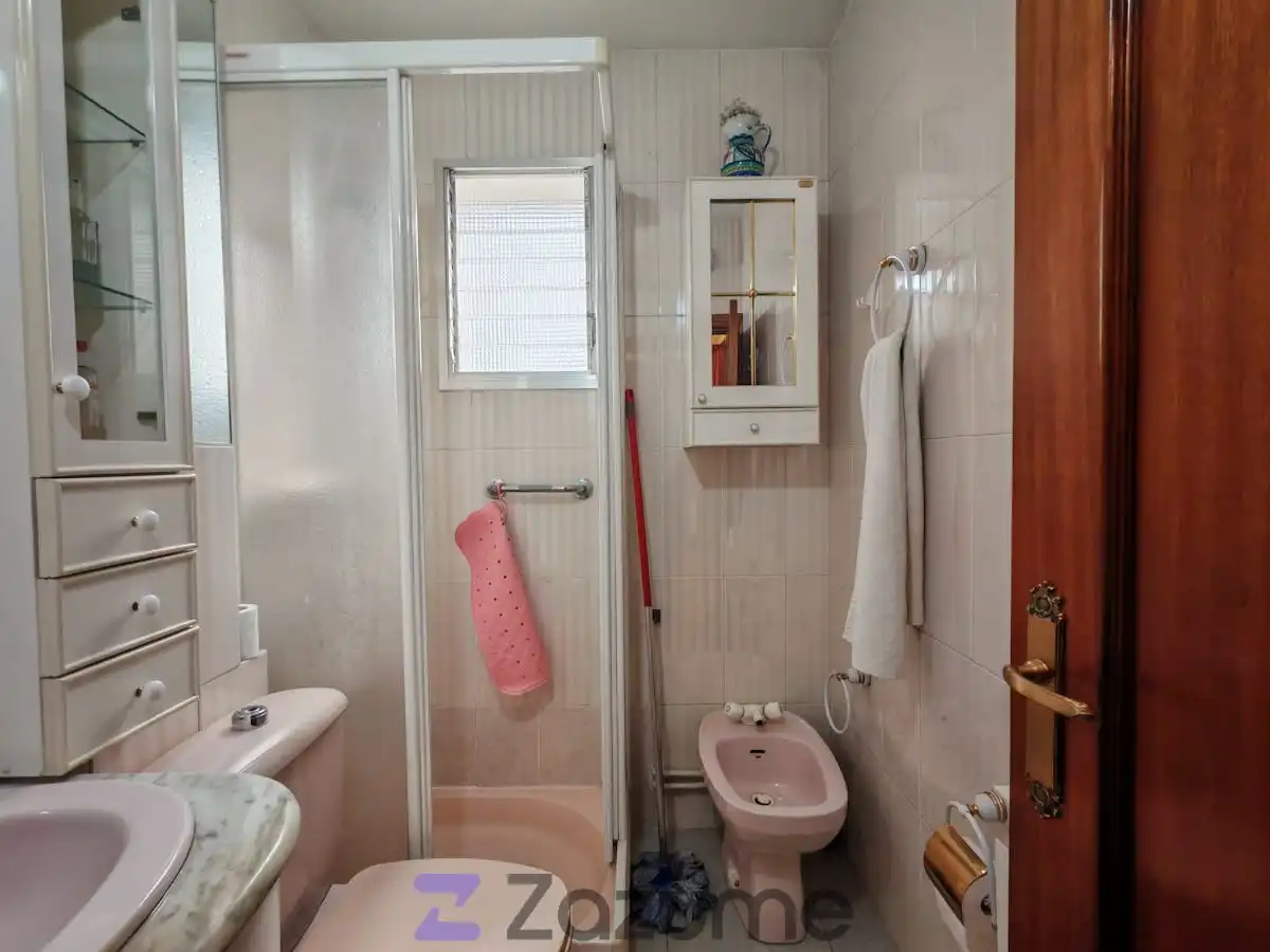 Bathroom of Flat for rent in Madrid  with Heating, Terrace and Furnished