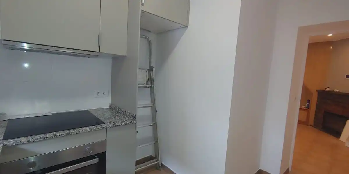 Cuina de Casa adosada en venda en Anglès amb Calefacció, Terrassa i Traster