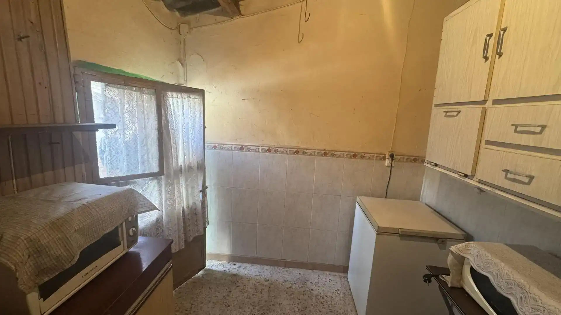 Cuina de Planta baixa en venda en Villabuena del Puente amb Moblat