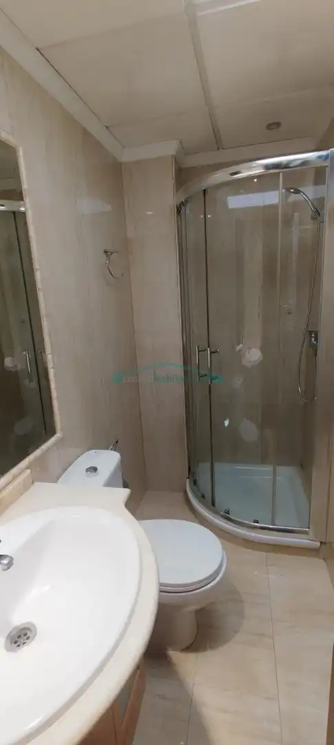Bathroom of Flat for sale in Sueca  with Air Conditioner and Storage room