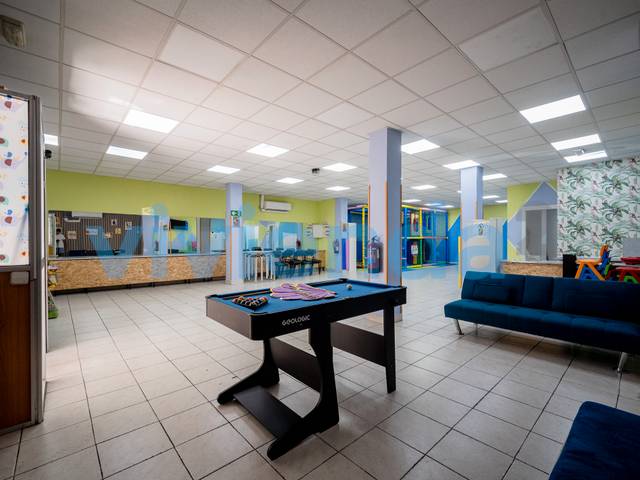 Local comercial en Venta en AZABACHE en Opañel