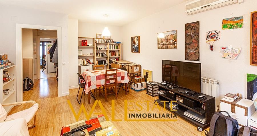 Flat for sale in  Madrid Capital  with Air Conditioner, Heating and Private garden