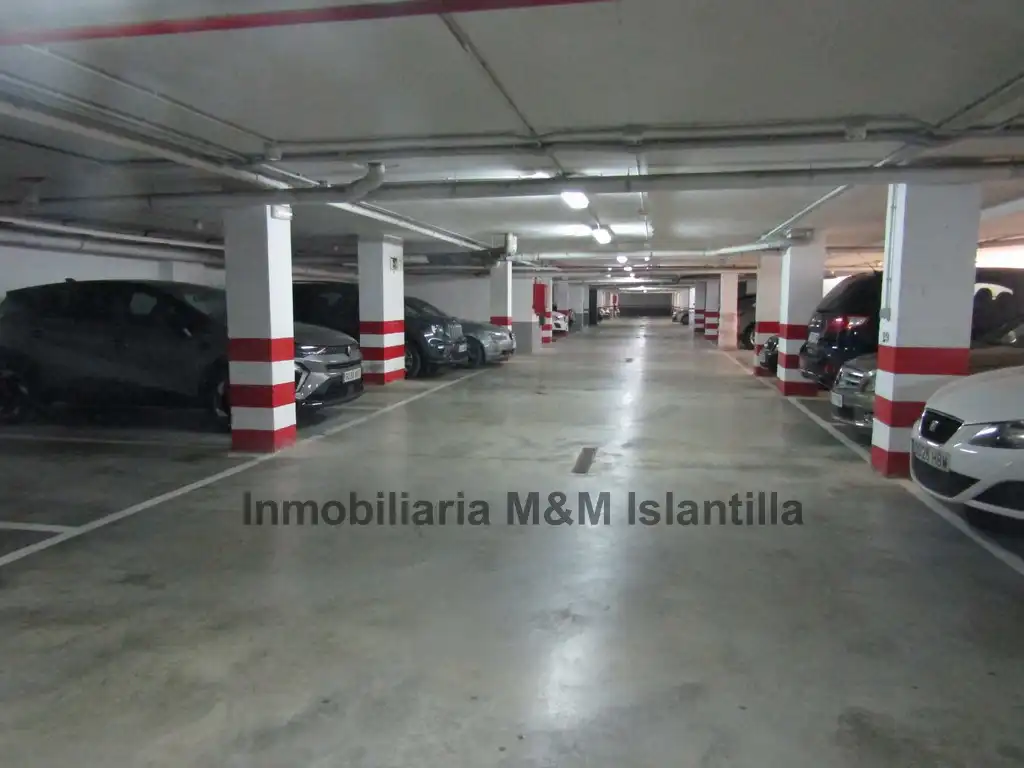 Parking de Piso en venta en Isla Cristina con Terraza, Horno y Lavadora
