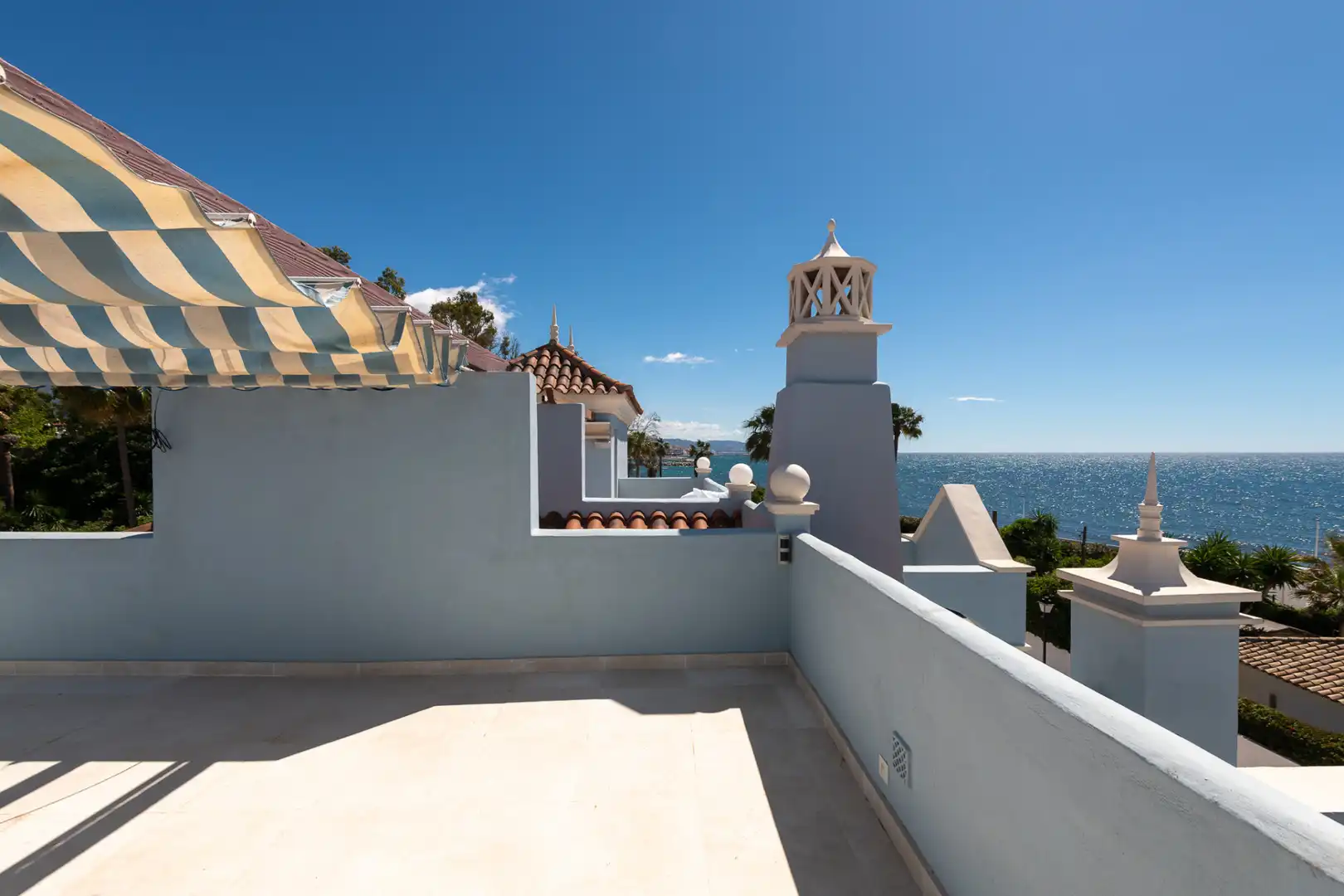 Terraza de Casa o chalet en venta en Marbella con Aire acondicionado, Calefacción y Jardín privado