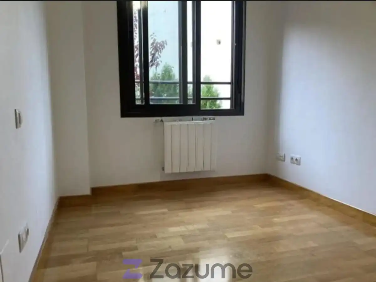 Habitación de Apartamento de alquiler en Madrid con Aire acondicionado, Calefacción y Jardín privado